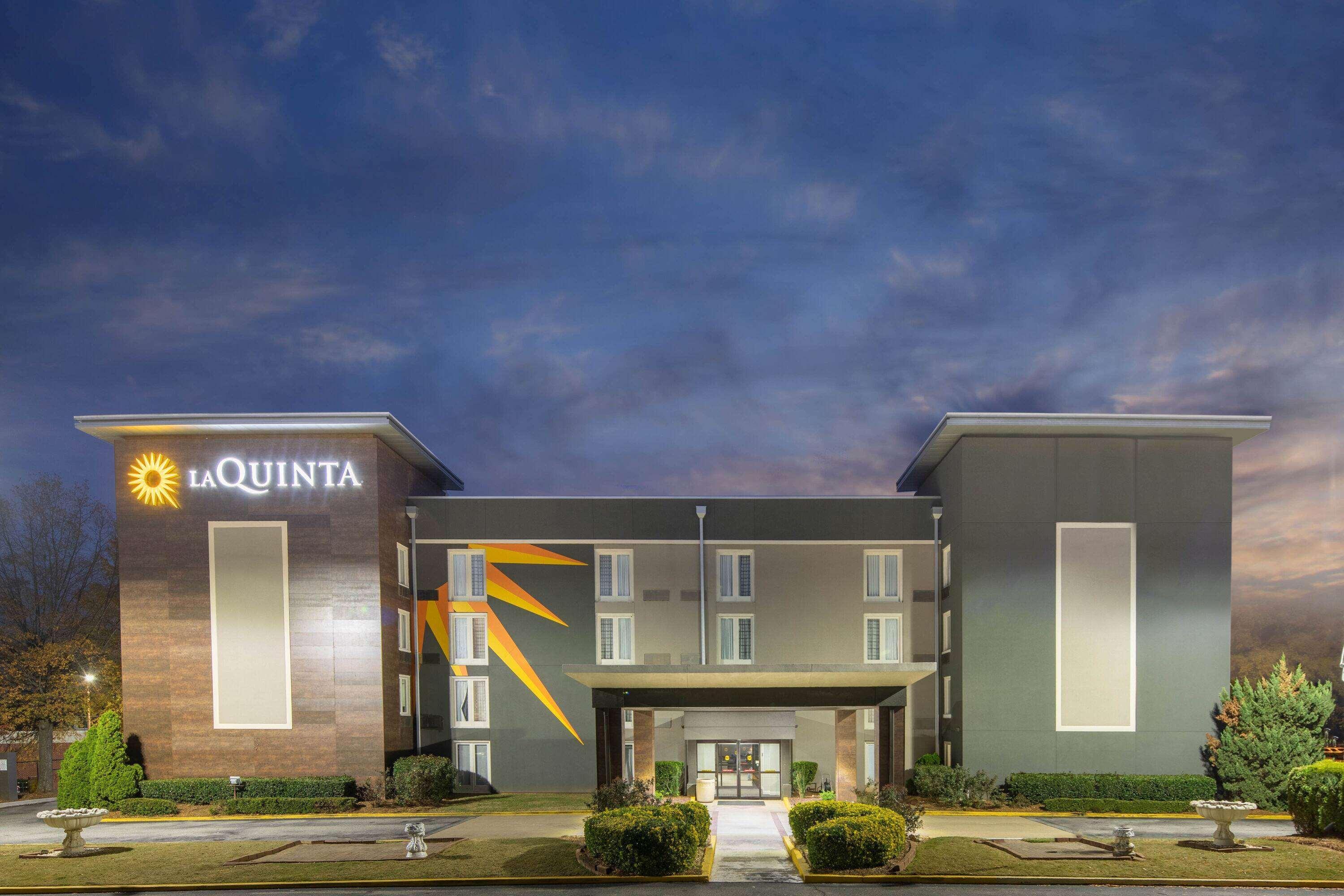 La Quinta By Wyndham Atlanta Airport South Hotel College Park Exterior photo